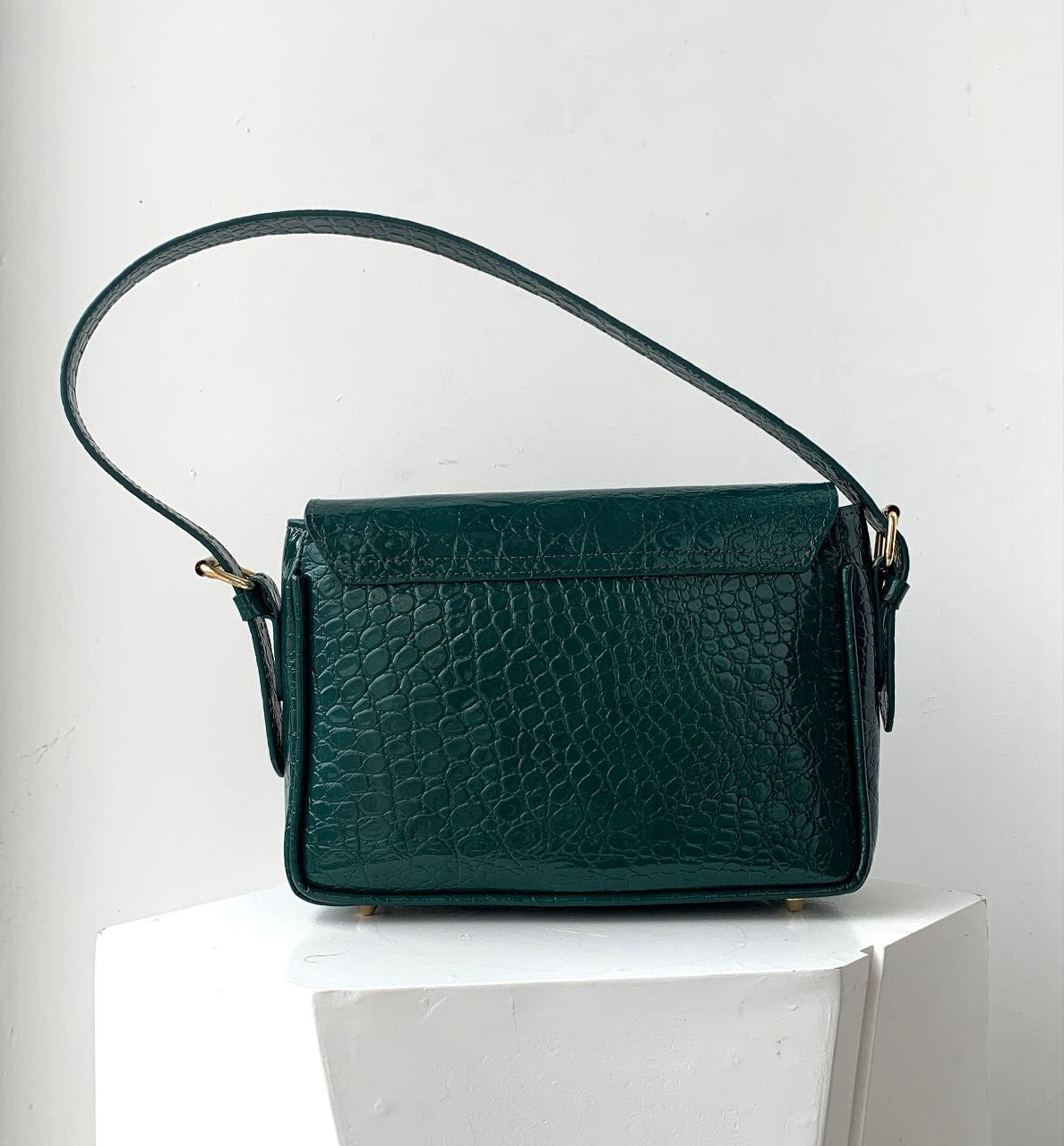 👜💚Women's Chic Emerald Green Croc-Embossed Patent Leather Shoulder Bag