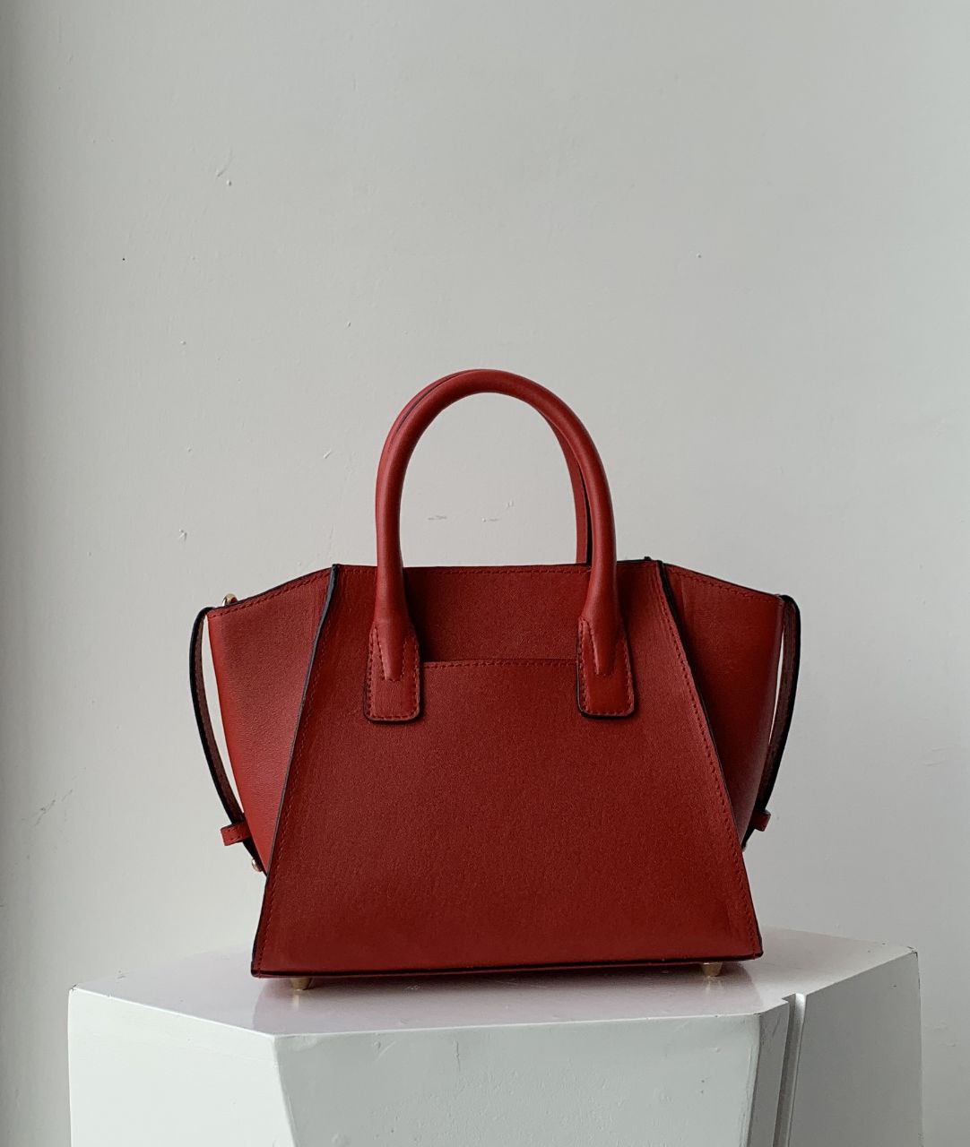 Ladies Tote Leather HQAnd Bag  👜