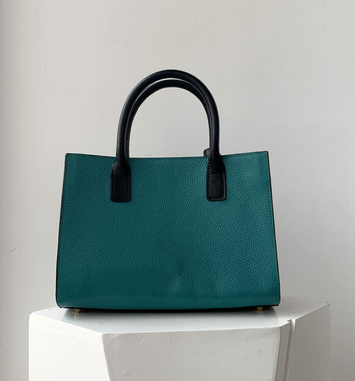 Women's bottle green luxury leather bag